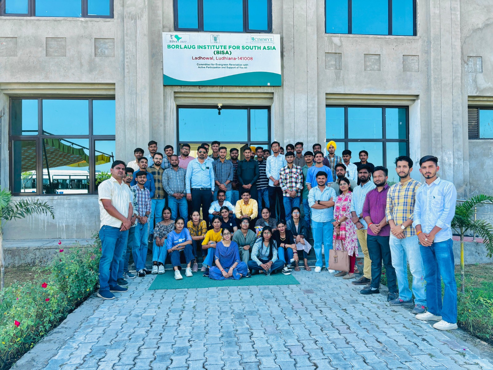 Students on an educational exposure visit